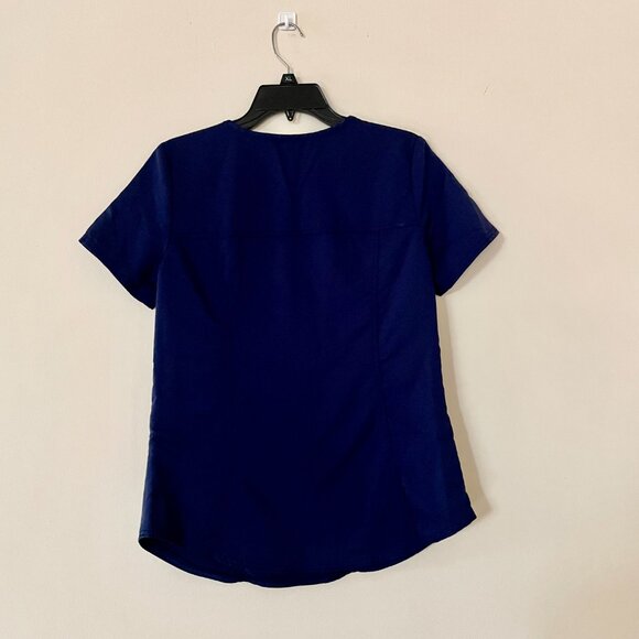 V neck scrub top with pockets - Picture 9 of 10